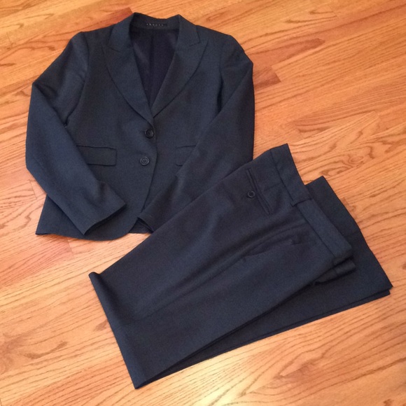 Theory Jackets & Blazers - Gorgeous Theory navy suit
